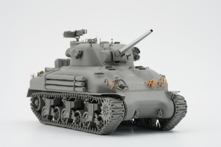 1/35 アメリカ中戦車 M4A1 シャーマン 中期型