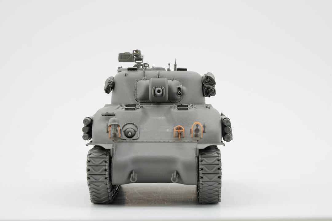 1/35 アメリカ中戦車 M4A1 シャーマン 中期型