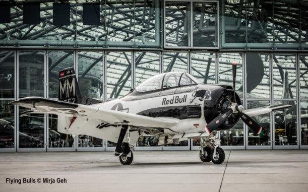 1/48 T-28 トロージャン ザ・フライングブルズ25周年記念ギフトセット