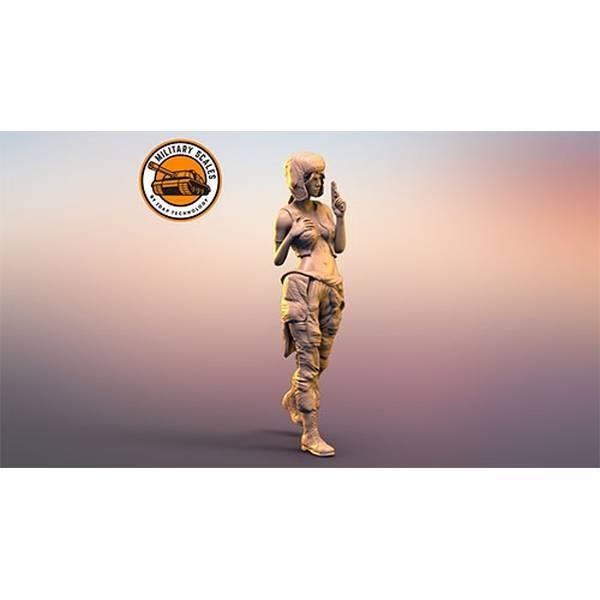 1/35 ミリタリーガールNo.6・オーバーオール立像