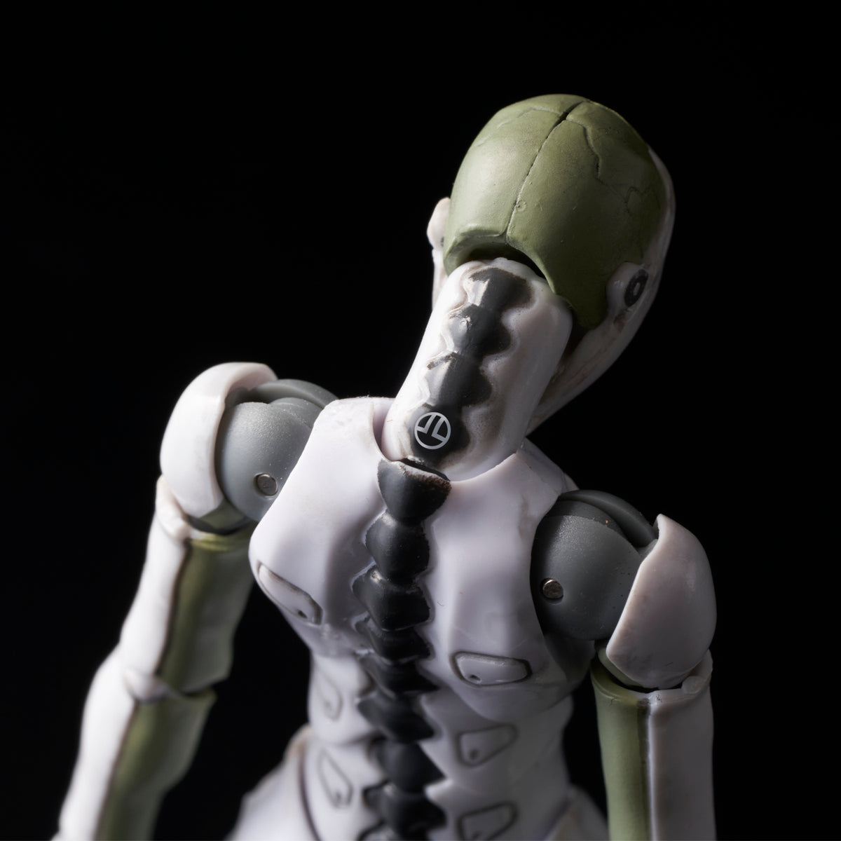 T.E.S.T(テスト) 東亜重工製 合成人間♀ 四次生産分 1/12スケール 塗装済み可動フィギュア