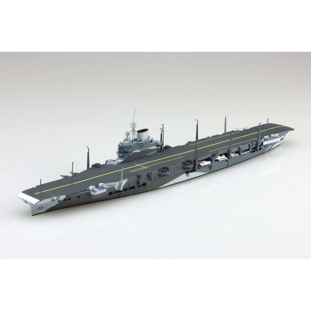 1/700 ウォーターライン 英国海軍 航空母艦 イラストリアス