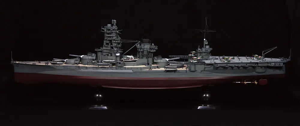 1/350 艦船モデルシリーズ 日本海軍航空戦艦 伊勢(帝国海軍乗組員