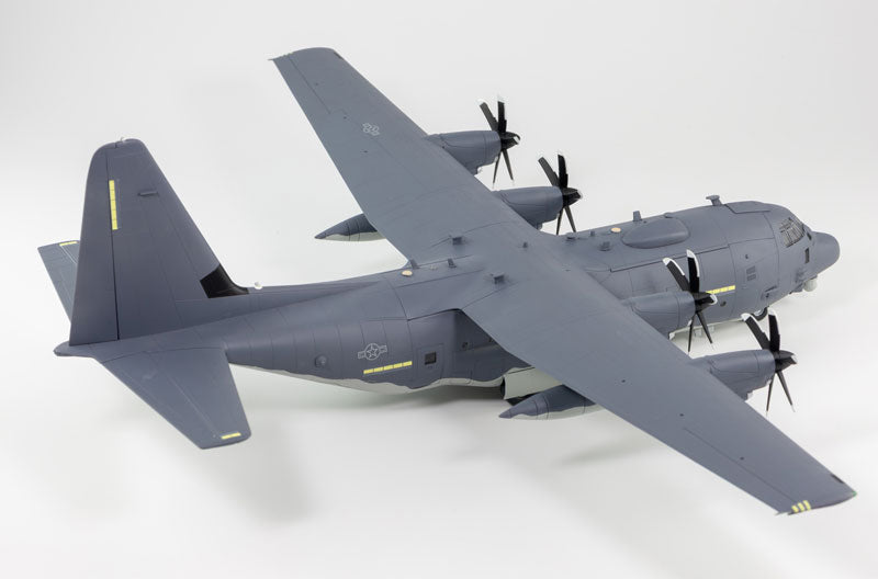 1/144 AC-130J ゴーストライダー ガンシップ