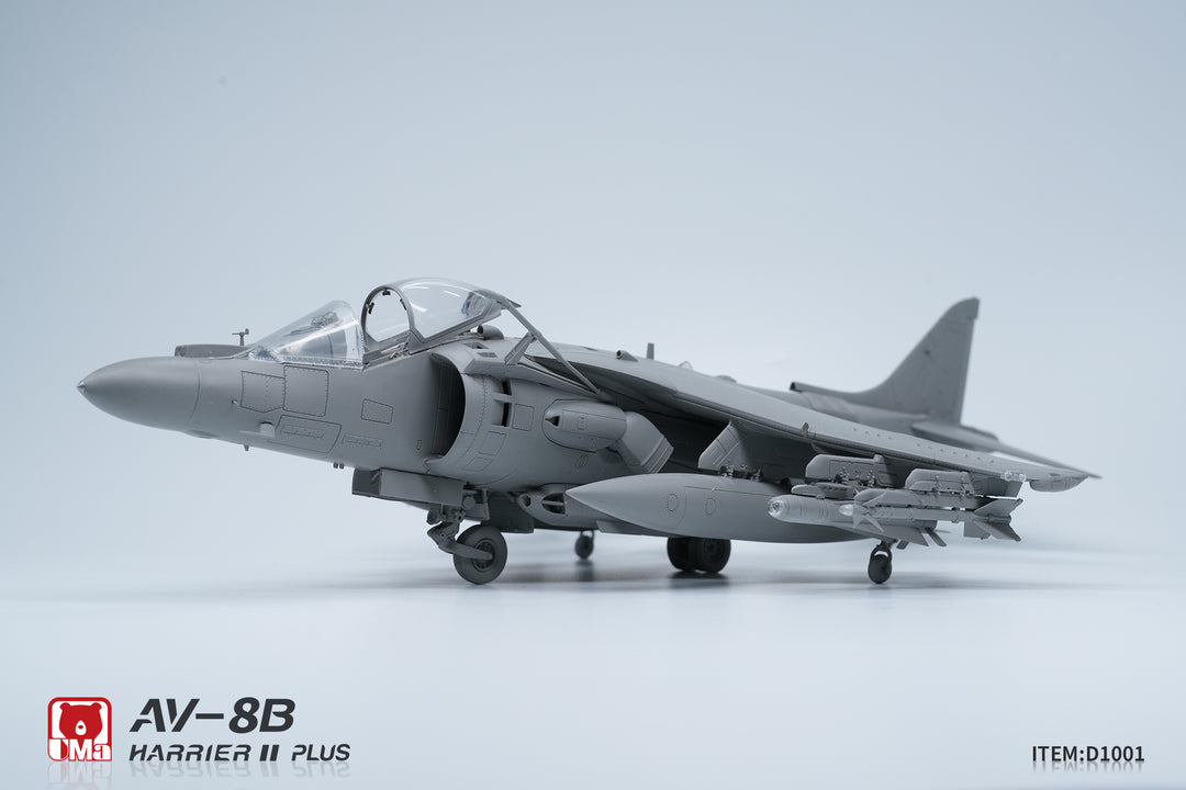 1/48 アメリカ AV-8B ハリアー II PLUS 攻撃機