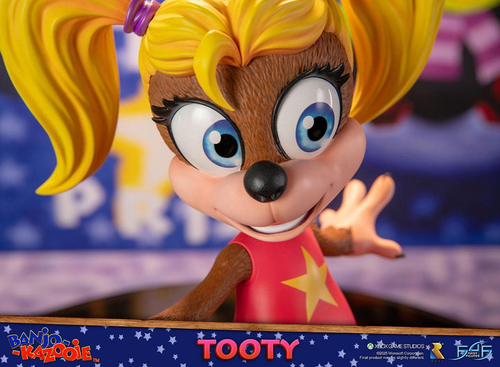 チューティ スタチュー