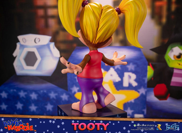 チューティ スタチュー