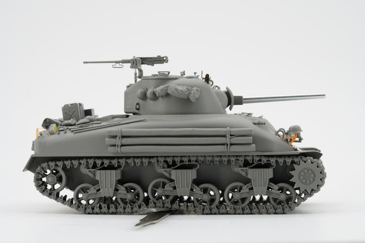1/35 アメリカ中戦車 M4A1 シャーマン 中期型