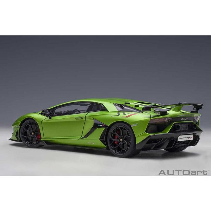 1/18 ランボルギーニ アヴェンタドール SVJ (マット・グリーン)