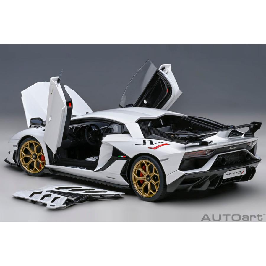 1/18 ランボルギーニ アヴェンタドール SVJ (パール・ホワイト)
