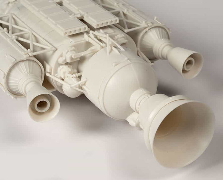 スペース1999 ホークIX 1/48スケール 未塗装組立キット