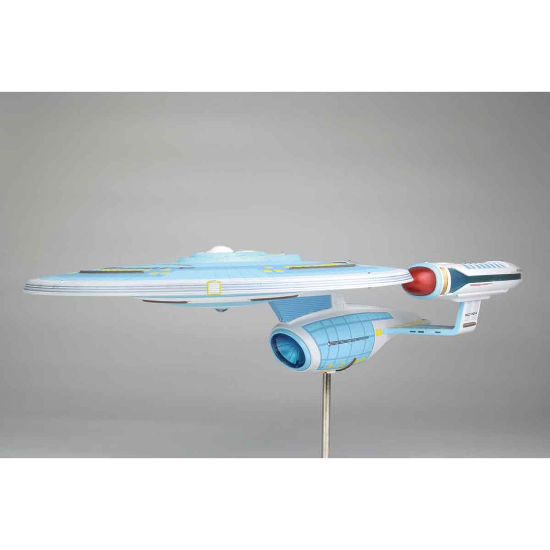 スタートレック U.S.S. エンタープライズ NCC-1701-C 1/1400スケール 未塗装組立キット