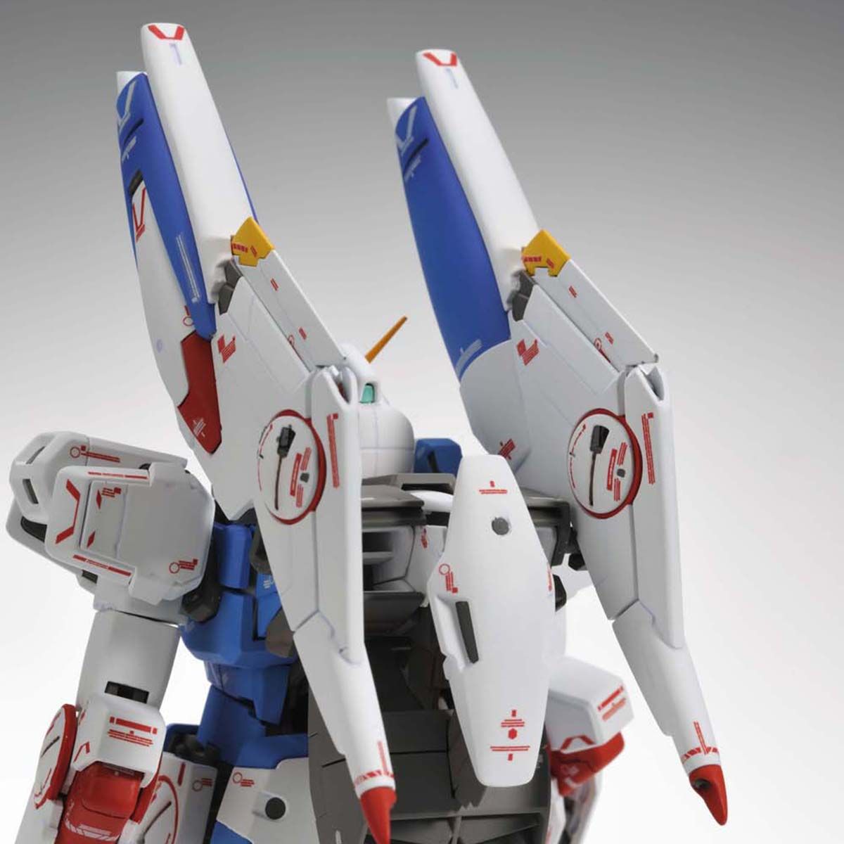 MG 1/100 Vダッシュガンダム Ver.Ka ガンプラ MG 1/100 Vダッシュガンダム Ver.Ka｜バンダイ ホビーサイト