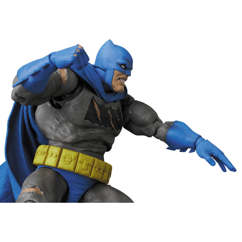 MAFEX BATMAN (TDKR：The Dark Knight Triumphant)