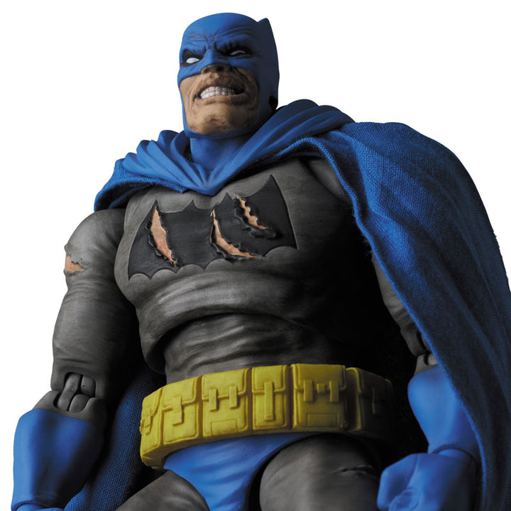 MAFEX BATMAN (TDKR：The Dark Knight Triumphant)