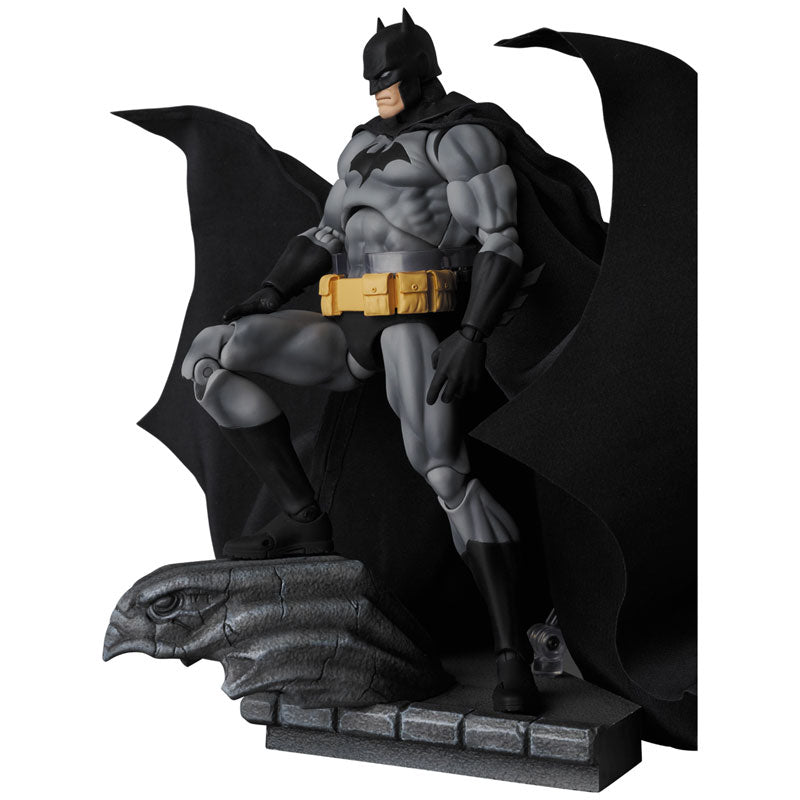 MAFEX BATMAN “HUSH” BLACK Ver.