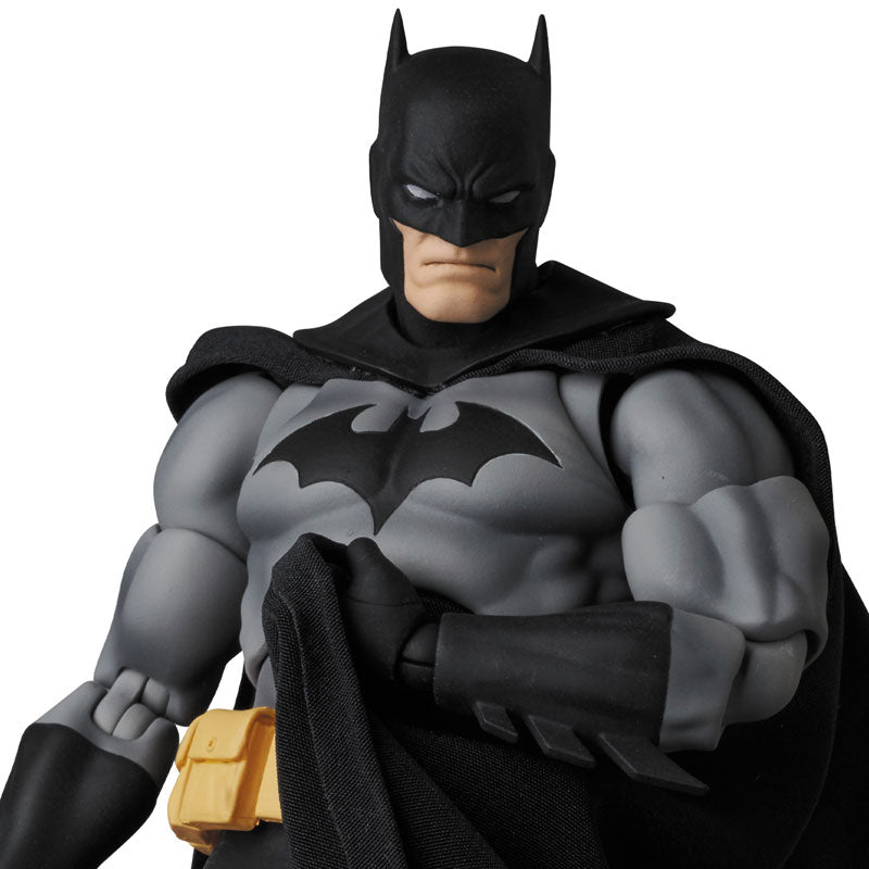 MAFEX BATMAN “HUSH” BLACK Ver.