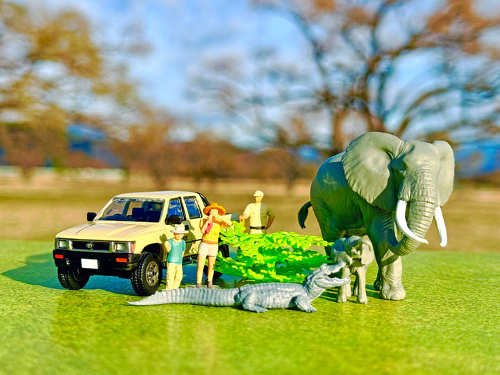 1/64 海洋堂×トミカリミテッド ヴィンテージ ジオコレ64 #カースナップ29a サファリ2 (トヨタ ハイラックス4WDピックアップ ダブルキャブ付属)