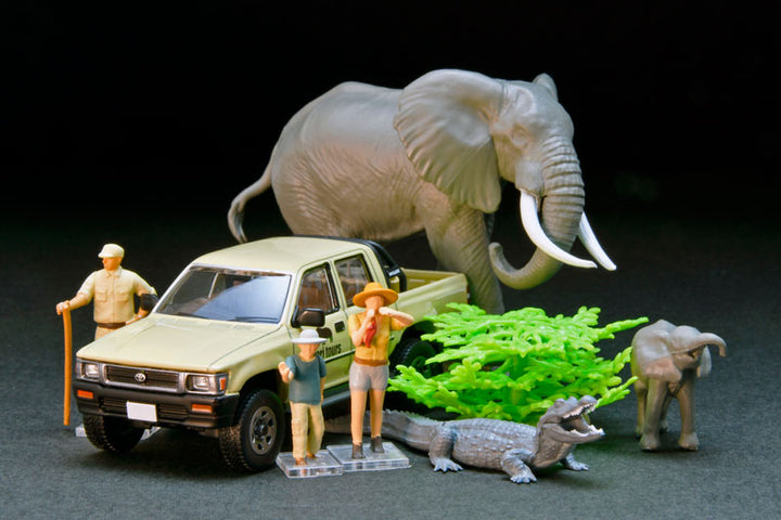 1/64 海洋堂×トミカリミテッド ヴィンテージ ジオコレ64 #カースナップ29a サファリ2 (トヨタ ハイラックス4WDピックアップ ダブルキャブ付属)