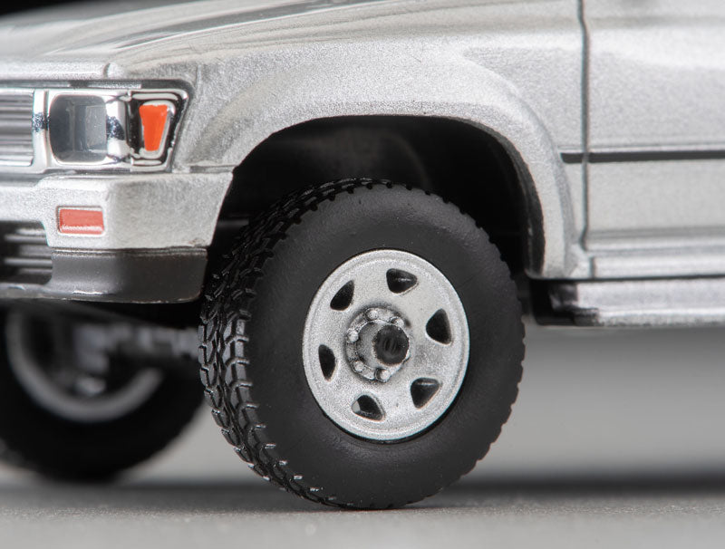 1/64 トミカリミテッドヴィンテージ NEO LV-N256c トヨタ ハイラックス4WD ピックアップ ダブルキャブ SSR(銀)91年式