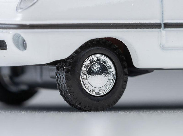1/64 トミカリミテッドヴィンテージ こどもの国×TLV ダットサン ベビイ 6号車(白) フィギュア付