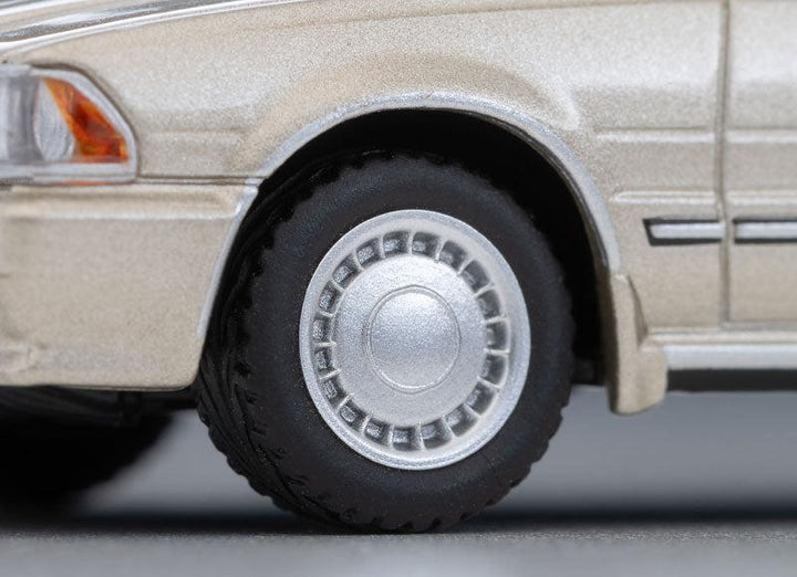 1/64 トミカリミテッドヴィンテージ NEO LV-N368b 日産 セドリック HT V20 ツインカムターボ グランツーリスモSV (イエロイッシュシルバー) 89年式