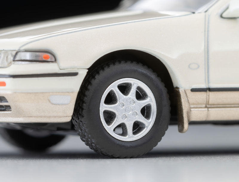 1/64 トミカリミテッドヴィンテージ NEO LV-N319c 日産 セフィーロ タウンライドSV (白/ベージュ) 91年式