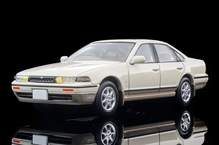 1/64 トミカリミテッドヴィンテージ NEO LV-N319c 日産 セフィーロ タウンライドSV (白/ベージュ) 91年式