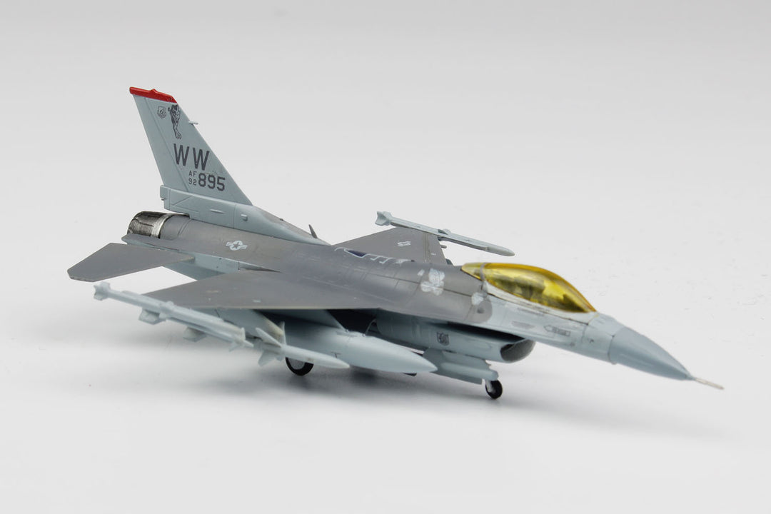1/144 アメリカ空軍戦闘機 F-16Cファイティングファルコン 三沢基地 第35戦闘航空団 (2機セット)【再生産】