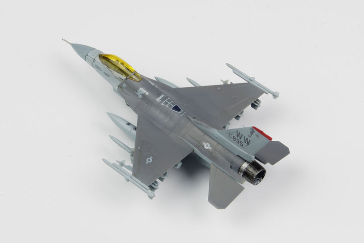1/144 アメリカ空軍戦闘機 F-16Cファイティングファルコン 三沢基地 第35戦闘航空団 (2機セット)【再生産】