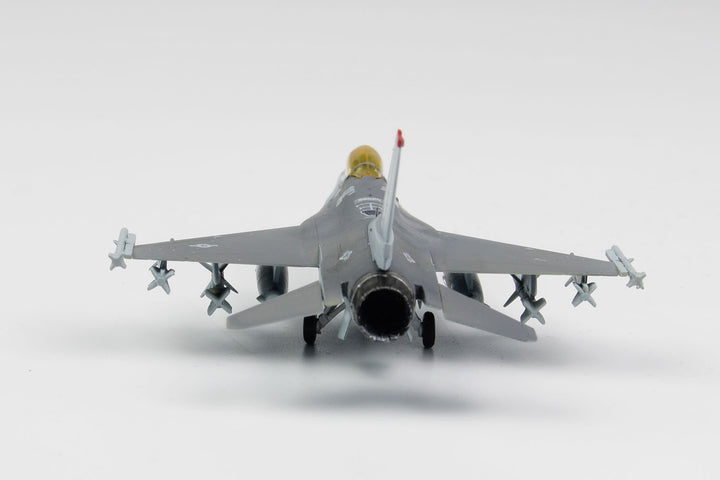 1/144 アメリカ空軍戦闘機 F-16Cファイティングファルコン 三沢基地 第35戦闘航空団 (2機セット)【再生産】