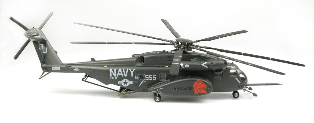 1/72 アメリカ海軍 掃海･輸送ヘリコプター MH-53Eシードラゴン HM-14 バンガード