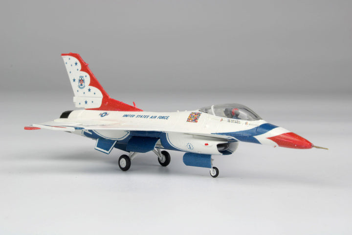 1/144 アメリカ空軍 F-16C ファイティングファルコン サンダーバーズ【再生産】