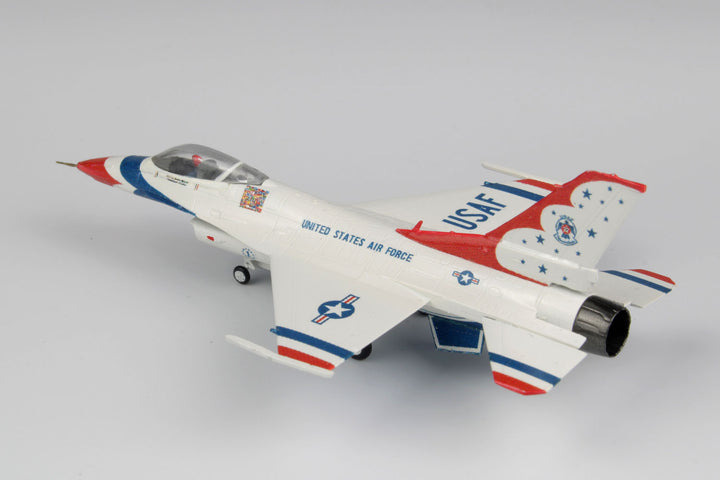 1/144 アメリカ空軍 F-16C ファイティングファルコン サンダーバーズ【再生産】