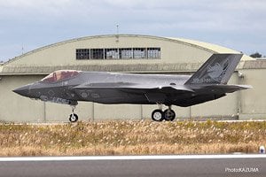 1/144 航空自衛隊 F-35A ライトニングII 第301飛行隊 創設 50周年記念塗装機 2機セット