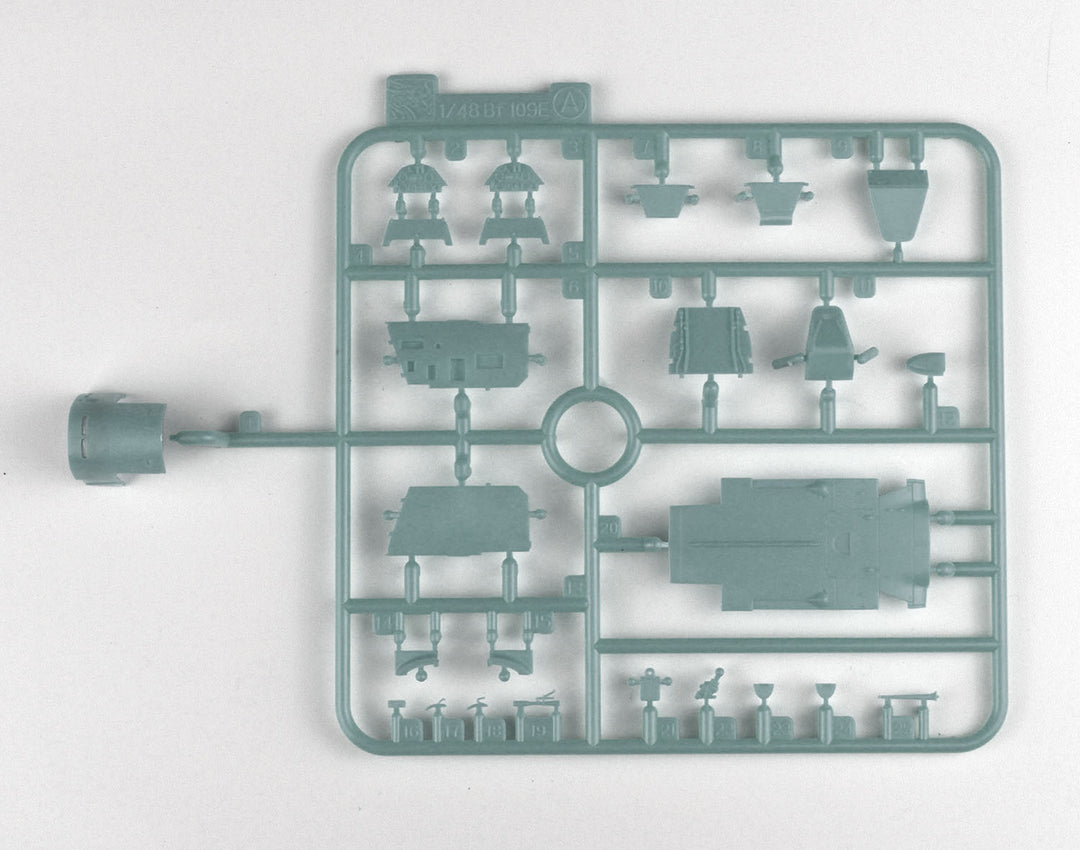 1/48 WW.II ドイツ軍 メッサーシュミットBf109 E-4 3Dプリントエンジン/フレーム塗装済みキャノピー/迷彩塗装デカール付属