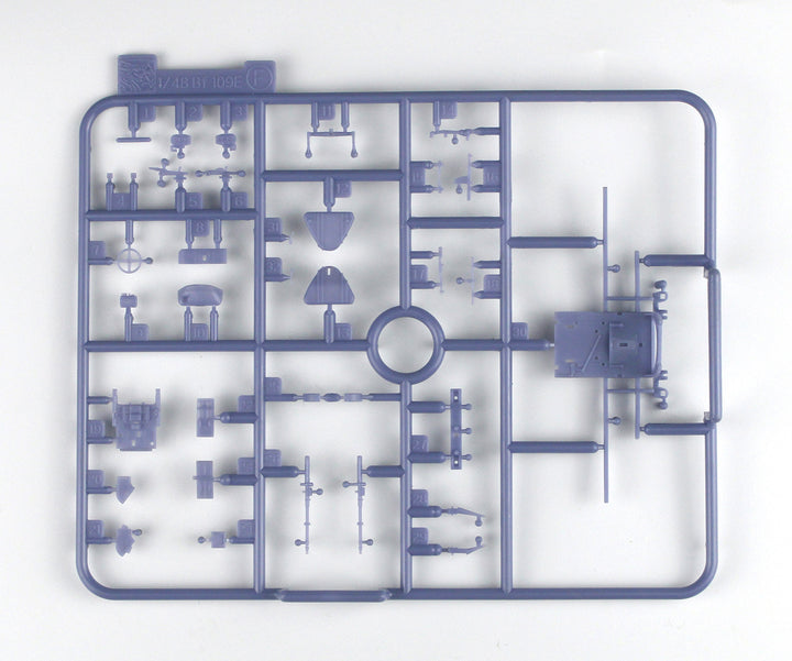 1/48 WW.II ドイツ軍 メッサーシュミットBf109 E-4 3Dプリントエンジン/フレーム塗装済みキャノピー/迷彩塗装デカール付属