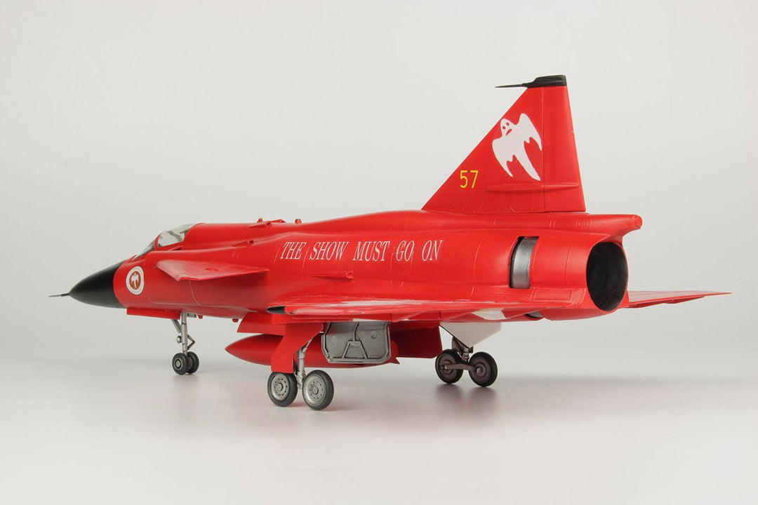 1/48 スウェーデン空軍 AJS37 ビゲン 'レッドビゲン' 第10航空団解散記念塗装機 エッチングパーツ付属