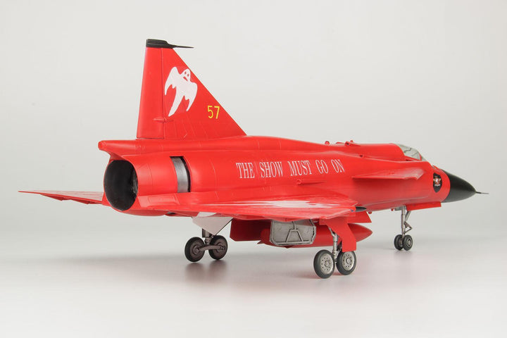1/48 スウェーデン空軍 AJS37 ビゲン 'レッドビゲン' 第10航空団解散記念塗装機 エッチングパーツ付属
