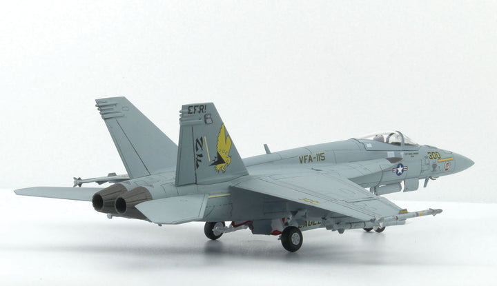 1/72 アメリカ海軍 艦上戦闘機 F/A-18E スーパーホーネット VFA-115 イーグルス マスキングシール付属