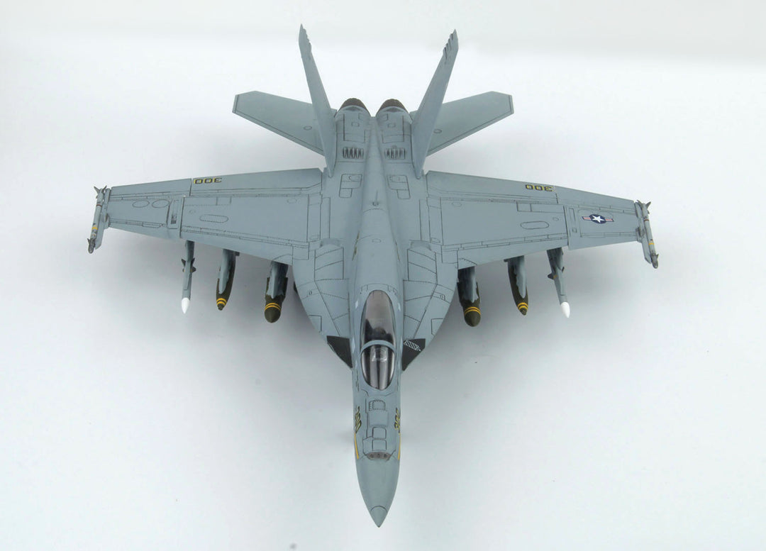 1/72 アメリカ海軍 艦上戦闘機 F/A-18E スーパーホーネット VFA-115 イーグルス マスキングシール付属