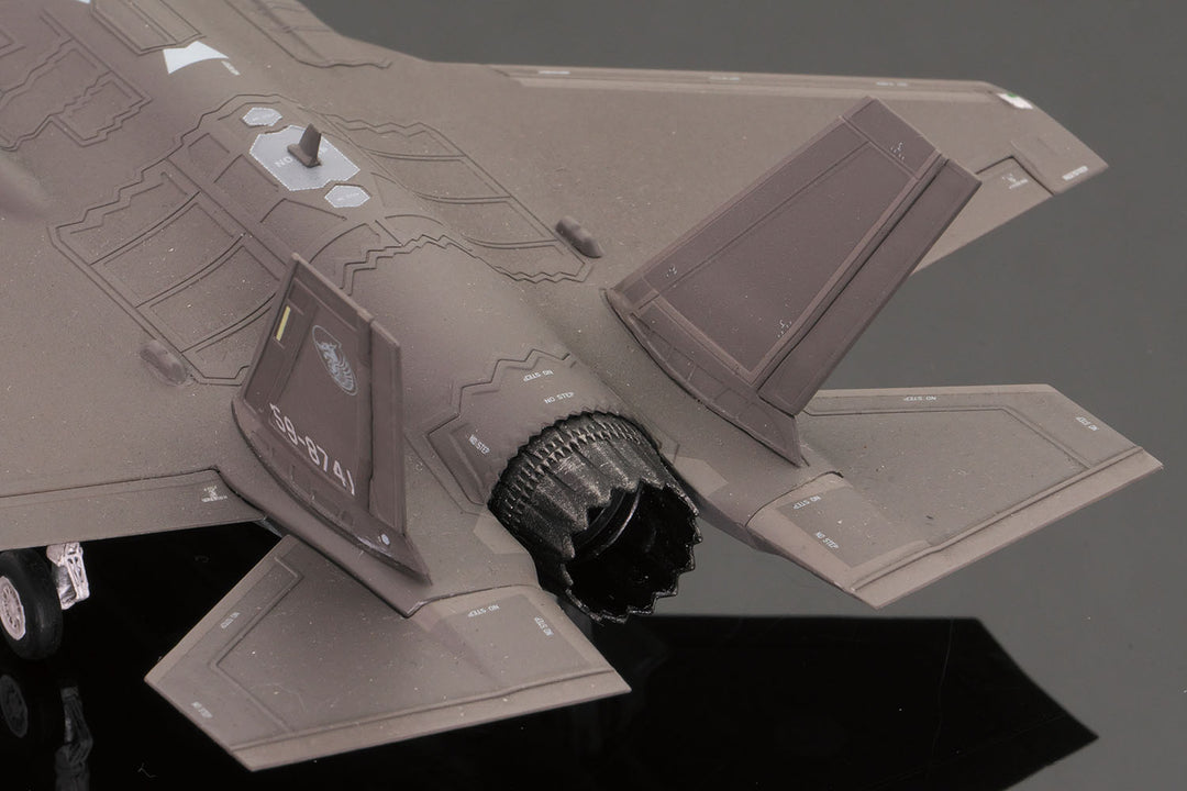 1/72 航空自衛隊 F-35A ライトニングII 第303飛行隊 専用エッチングパーツ付属