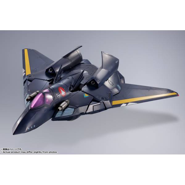 DX超合金 VF-17S ナイトメアステルスバルキリー（ガムリン木崎機）