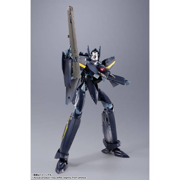 DX超合金 VF-17S ナイトメアステルスバルキリー（ガムリン木崎機）
