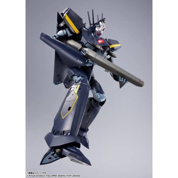 DX超合金 VF-17S ナイトメアステルスバルキリー（ガムリン木崎機）