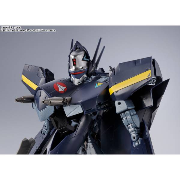 DX超合金 VF-17S ナイトメアステルスバルキリー（ガムリン木崎機）