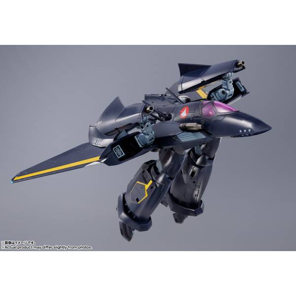 DX超合金 VF-17S ナイトメアステルスバルキリー（ガムリン木崎機）