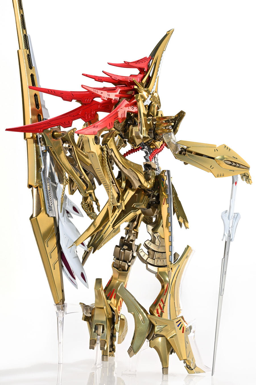帝騎マグナパレス ザ・ナイト・オブ・ゴールド 1/144スケール