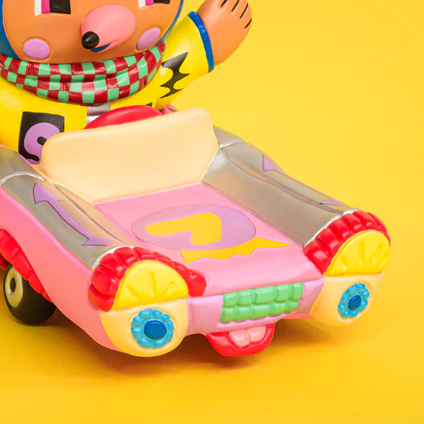 SUNDAY BEAR PINK CAR / Rob Kidney