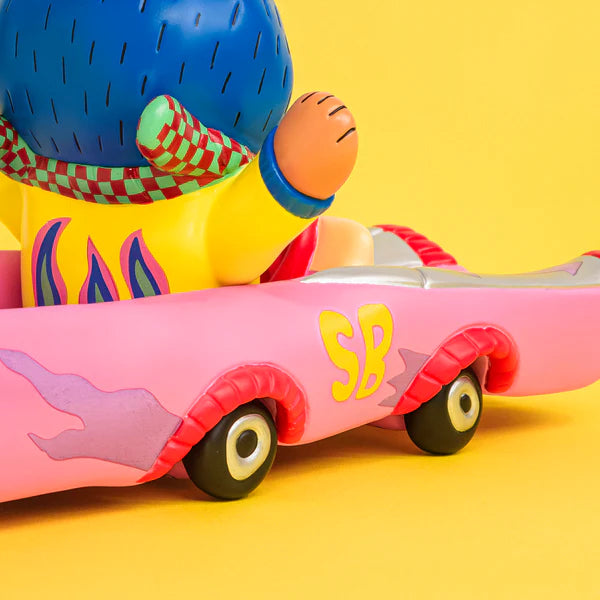 SUNDAY BEAR PINK CAR / Rob Kidney